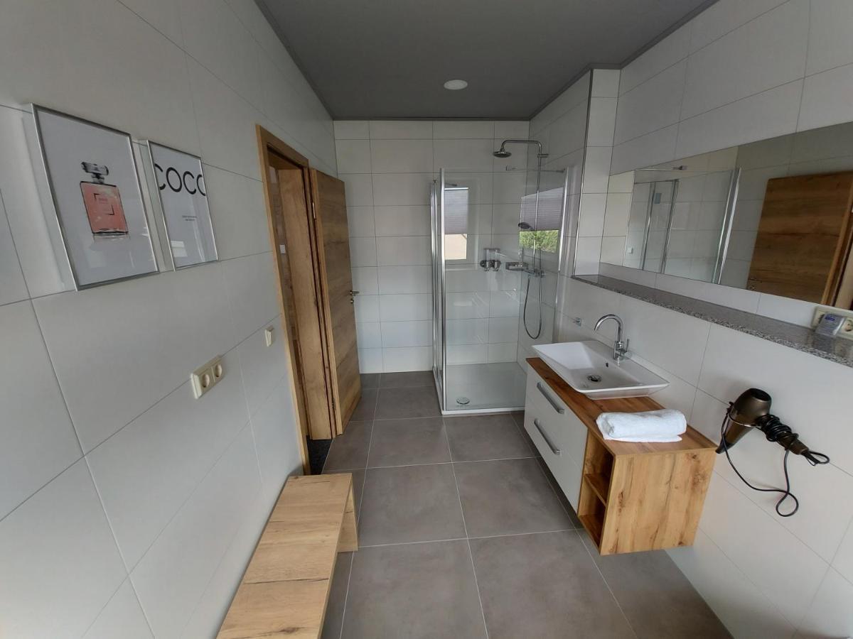 Ferienwohnung Nikolena ピルマゼンス エクステリア 写真