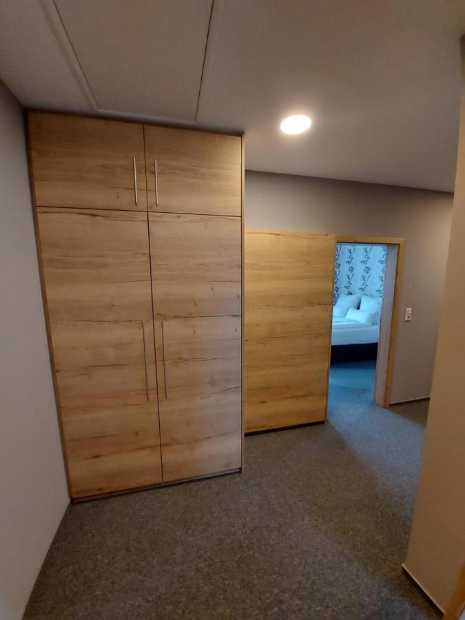 Ferienwohnung Nikolena ピルマゼンス エクステリア 写真